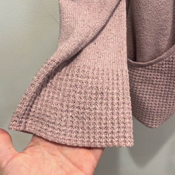 Chloe & Jasmine Women's Large Pink Waffle Sweater Cardigan Top - Picture 5 of 13
